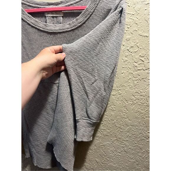 We The Free Grey Long Sleeve Top Woman’s Size Small Free People - Picture 10 of 16